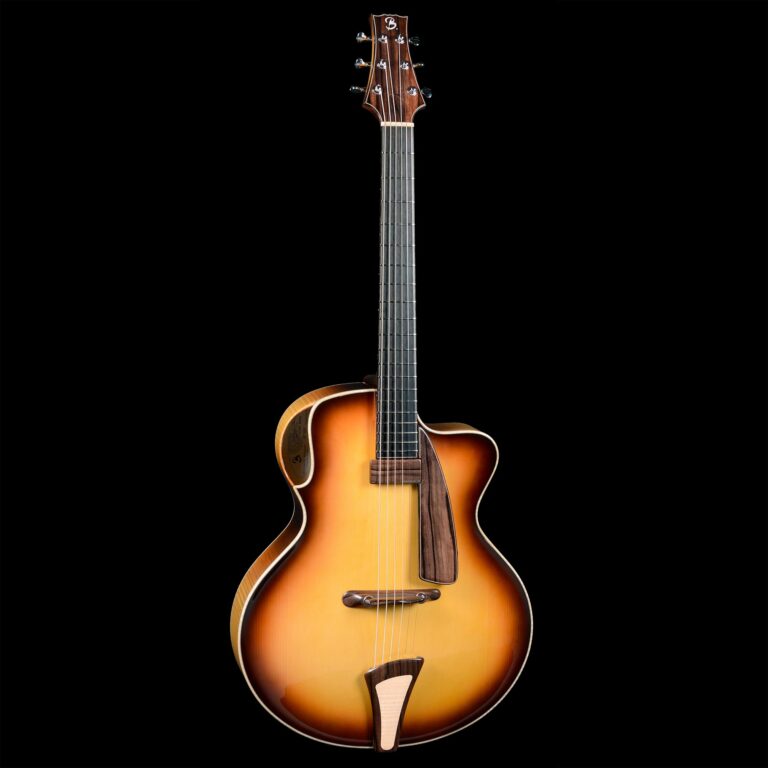 Luthier en guitare Richard Baudry Guitare sur mesure